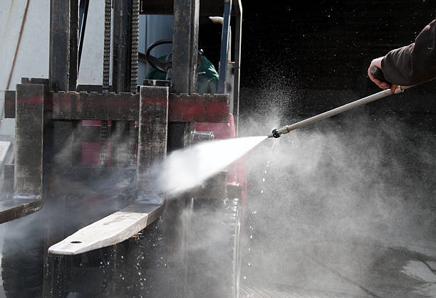 Best Garage Pressure Washing  in Old Bethpage, NY